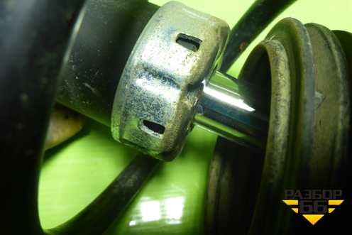 Амортизатор передний левый (PSA999036) для Mitsubishi Colt с 2004г (Кольт)