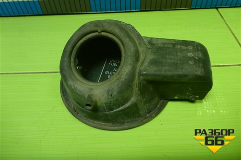 Лючок бензобака (MR959153) для Mitsubishi Colt с 2004г (Кольт)