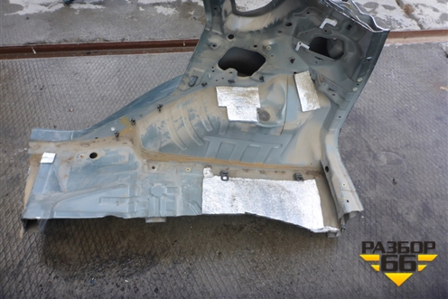 Крыло заднее правое для Mitsubishi Colt с 2004г (Кольт)