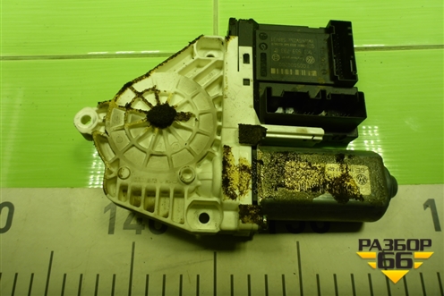 Моторчик стеклоподъёмника передний левый (1K0959793G) для Volkswagen Golf V с 2003-2009г (Гольф 5)