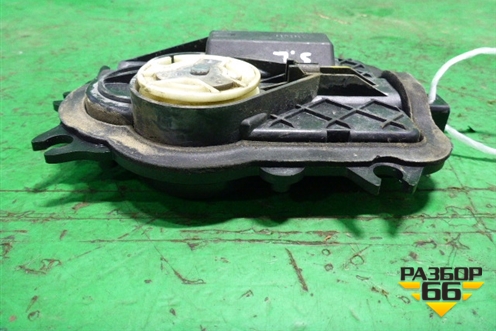 Доводчик замка двери (задней левой) (3D0837059B) для Volkswagen Phaeton с 2002-2014г (Фаетон)