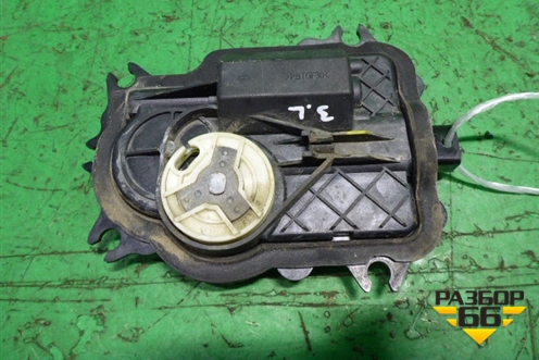 Доводчик замка двери (задней левой) (3D0837059B) для Volkswagen Phaeton с 2002-2014г (Фаетон)