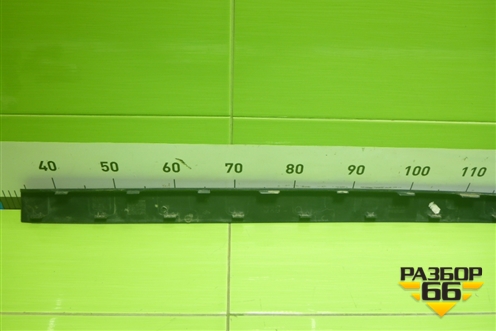 Накладка на порог наружная правая (769513147R) для Renault Duster I с 2010-2021г (Дастер)