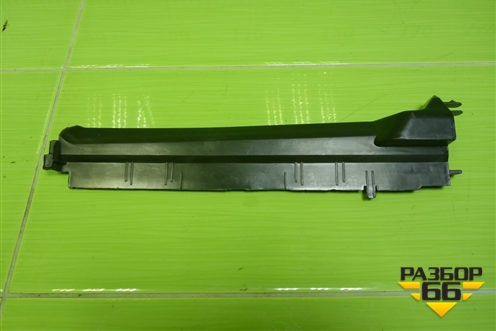 Дефлектор радиатора левый (16477046) для BMW 5-серия G30 с 2017г