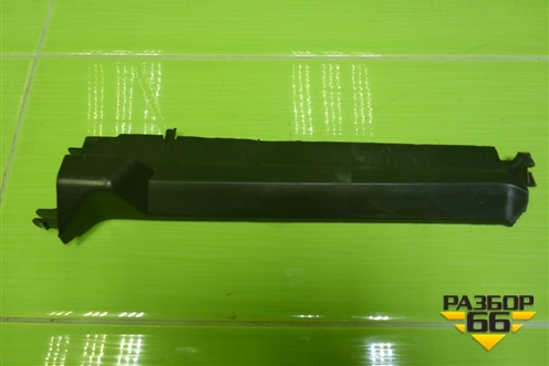 Дефлектор радиатора левый (16477046) для BMW 5-серия G30 с 2017г