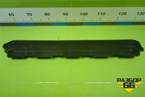 Дефлектор радиатора верхний (17118632115) для BMW 5-серия G30 с 2017г