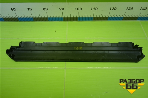 Дефлектор радиатора верхний (17118632115) для BMW 5-серия G30 с 2017г