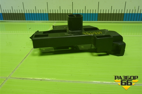 Кронштейн радиатора правый (8632128) для BMW 5-серия G30 с 2017г