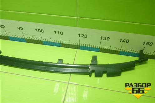 Кронштейн переднего бампера центральный (нижний) (51117385287) для BMW 5-серия G30 с 2017г