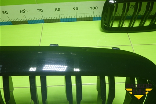 Решетка радиатора (комплект не оригинал) для BMW 5-серия G30 с 2017г