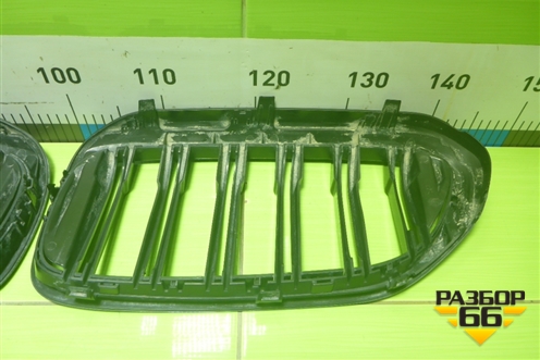 Решетка радиатора (комплект не оригинал) для BMW 5-серия G30 с 2017г