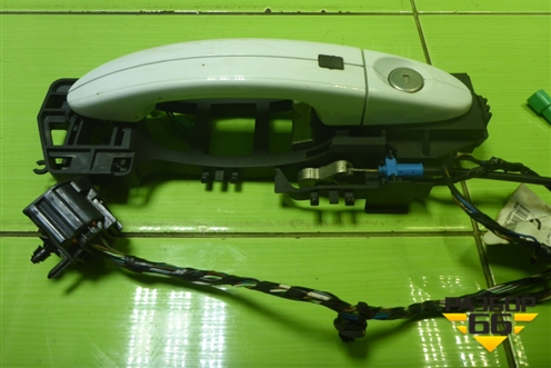 Ручка наружная двери передней правой (с бесключевым доступом) (7S71A224A37AE) для Ford Mondeo 4 с 2006-2014г (Мондео)