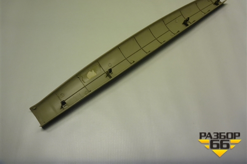 Обшивка двери багажника (верхняя) (90900EL00A) для Nissan Tiida (C11X) с 2004-2013г (Тиида)