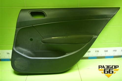 Обшивка двери задней правой под механику (96765267ZD) для Peugeot 408 с 2012г