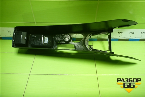 Консоль (9675926277) для Peugeot 408 с 2012г