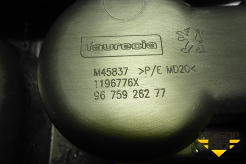 Консоль (9675926277) для Peugeot 408 с 2012г