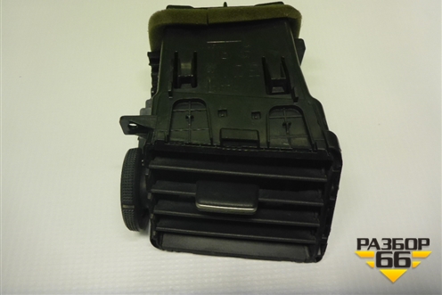 Дефлектор воздушный левый (68761EL00A) для Nissan Tiida (C11X) с 2004-2013г (Тиида)