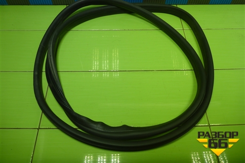 Уплотнитель двери задней левой для Peugeot 408 с 2012г