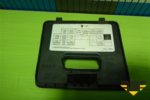 Крышка блока предохранителей (на торпедо) (68964EL00A) для Nissan Tiida (C11X) с 2004-2013г (Тиида)