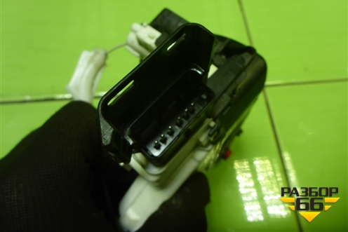 Замок двери задней левой для Peugeot 408 с 2012г