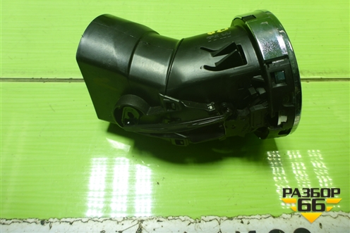 Дефлектор воздушный правый (9655994177) для Peugeot 408 с 2012г