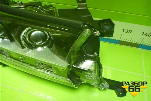 Фара правая (после 2015г Led Exесutive Blаck) (PZ36760556) для Toyota Land Cruiser (200) с 2008г (Ленд Крузер)