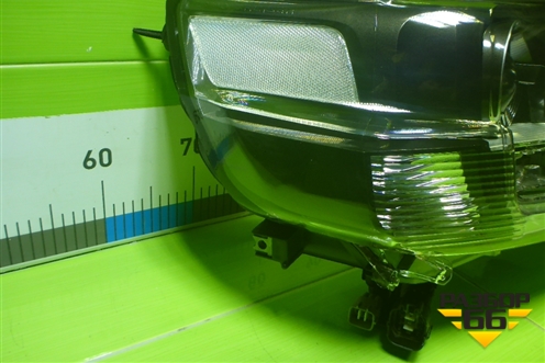Фара правая (после 2015г Led Exесutive Blаck) (PZ36760556) для Toyota Land Cruiser (200) с 2008г (Ленд Крузер)
