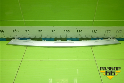 Накладка переднего бампера (2803103XKZ0YA) для Haval M6 с 2021г (М6)