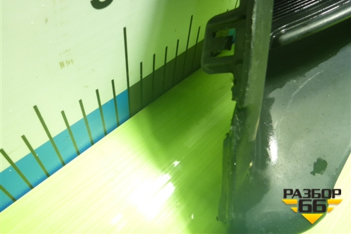 Решетка в передний бампер центральная (до 2016г) (5311202470) для Toyota Corolla (E18) с 2012-2019г (Королла 180)