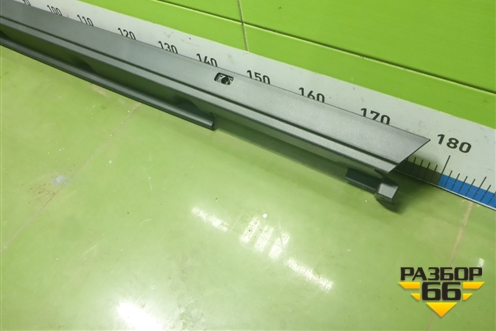 Накладка на порог наружная правая (новая) (7585048040) для Lexus RX 350 c 2015г (РХ)