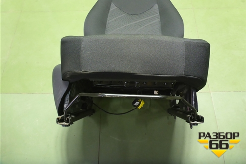 Сиденья комплект (без подогрева без AIR BAG) для Peugeot 408 с 2012г