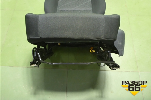 Сиденья комплект (без подогрева без AIR BAG) для Peugeot 408 с 2012г