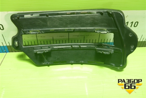 Накладка ПТФ правая (A2048853022) для Mercedes Benz GLK-Klass X204 с 2008г (ГЛК)