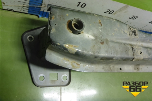 Усилитель переднего бампера (J422803700DY) для Kaiyi E5 с 2021г (Е5)