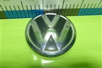 Эмблема (в решетку радиатора) (6С0853600) для Volkswagen Polo (седан) с 2010г (Поло)