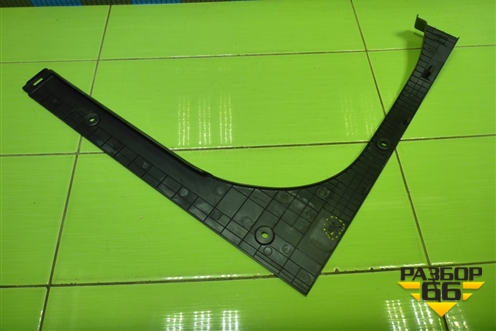 Накладка внутренняя (за задним сиденьем левая) (857224Y000) для Kia Rio с 2011-2016г (Рио 3)