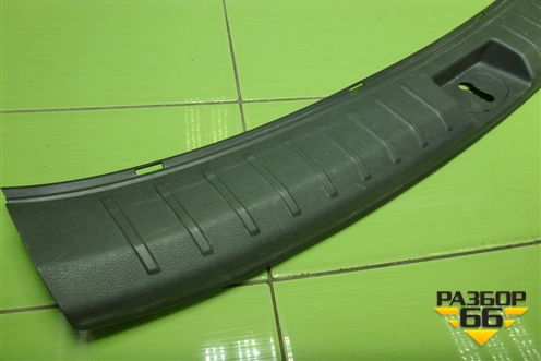 Обшивка багажника на заднюю панель (857712W000) для Hyundai Santa Fe с 2012-2018г (Санта Фе)