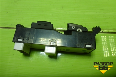 Кнопка стеклоподъёмника (задняя левая) (39S5201210) для Hyundai Santa Fe с 2012-2018г (Санта Фе)