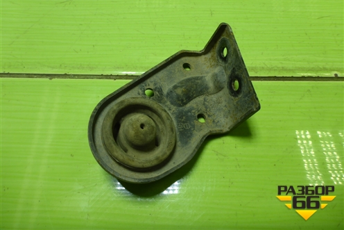 Кронштейн радиатора правый для Hyundai Santa Fe с 2012-2018г (Санта Фе)