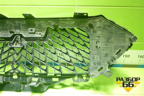 Решетка радиатора (5509100XKZ0YA) для Haval M6 с 2021г (М6)