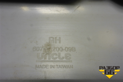 Накладка двери задней правой (60720009B) для Lexus LX-570 с 2007-2015г (ЛХ)