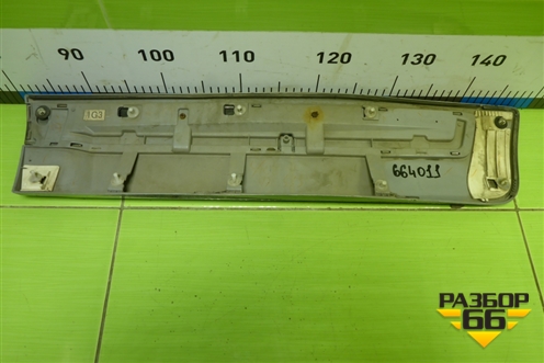 Накладка двери задней правой (после 2012г) (7507560120) для Toyota Land Cruiser (200) с 2008г (Ленд Крузер)