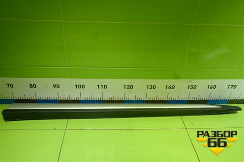 Накладка двери передней правой (после 2015г) (5727A404) для Mitsubishi Outlander с 2012-2024г (Аутлендер)