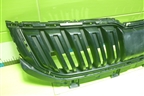 Решетка радиатора (57A853653B) для Skoda Karoq с 2017г (Карок)