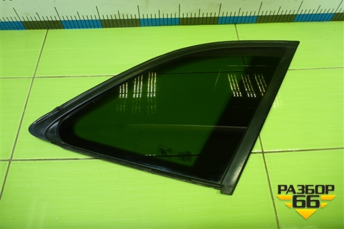 Стекло глухое правое (8R0845300G) для Audi Q5 c 2008-2017г (Ку 5)