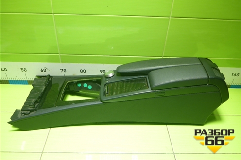 Подлокотник (правый руль) (A2046800150) для Mercedes Benz C-Klass W204 с 2007-2014г (Ц)