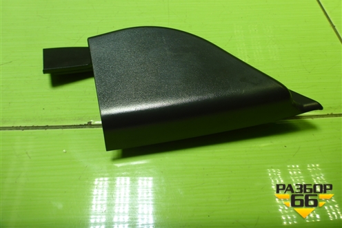 Накладка двери передней правой уголок (95015626) для Chevrolet Aveo (Т300) с 2011г (Авео Т300)