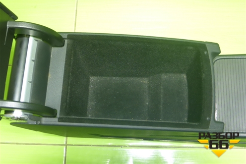 Подлокотник (3C0864207) для Volkswagen Passat (B6) с 2005-2010г (Пассат Б6)