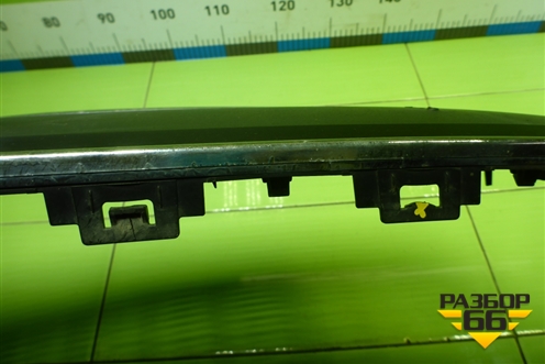 Решетка в передний бампер центральная (95415507) для Chevrolet Aveo (Т300) с 2011г (Авео Т300)