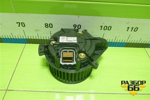 Моторчик отопителя (правый руль) (8E2820021E) для Audi A4 (В7) с 2004-2009г (А4)